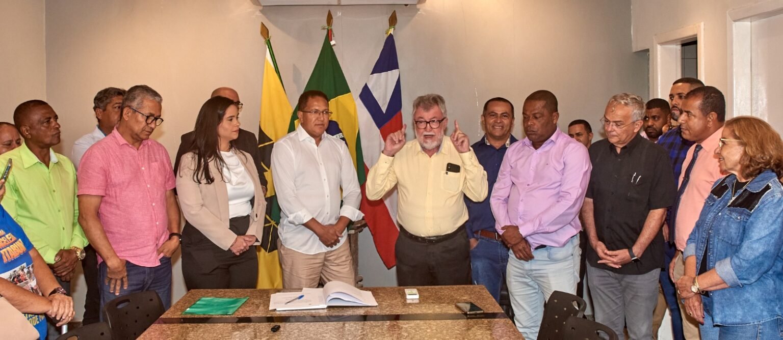 Prefeito Augusto Castro dá posse aos novos titulares da SETTRAN e SEPLAN