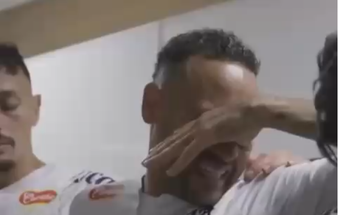 Neymar se emociona no vestiário do Santos antes de clássico contra o Corinthians